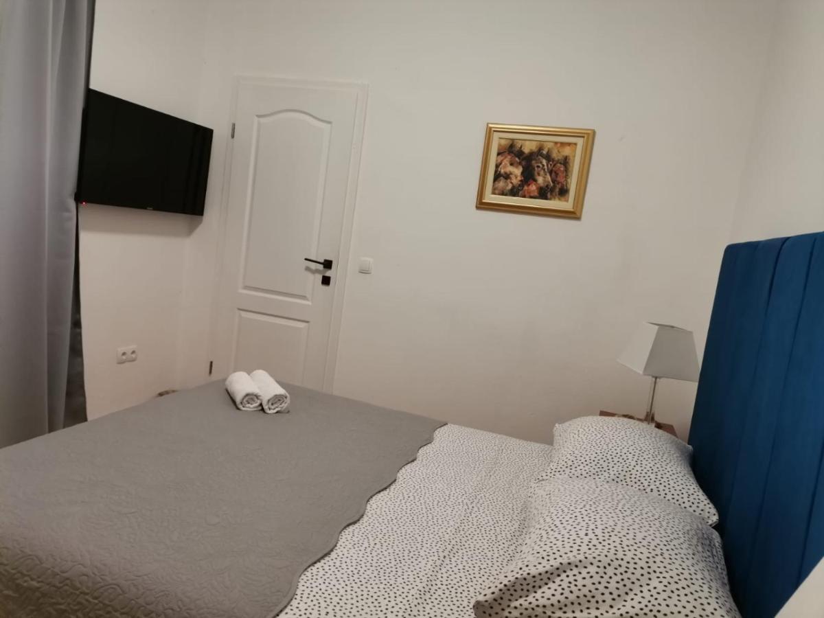 Seaview Holiday Apartments, Ventura Nin Extérieur photo