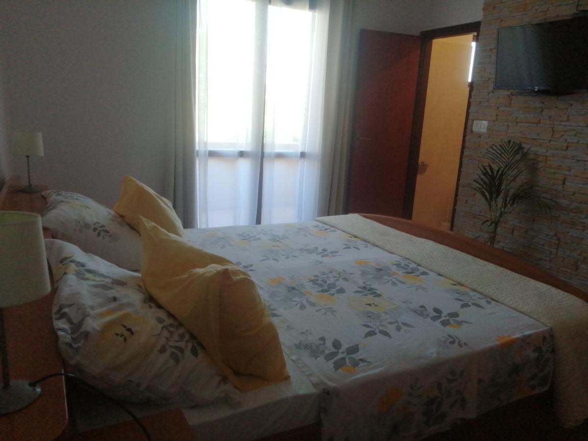 Seaview Holiday Apartments, Ventura Nin Extérieur photo