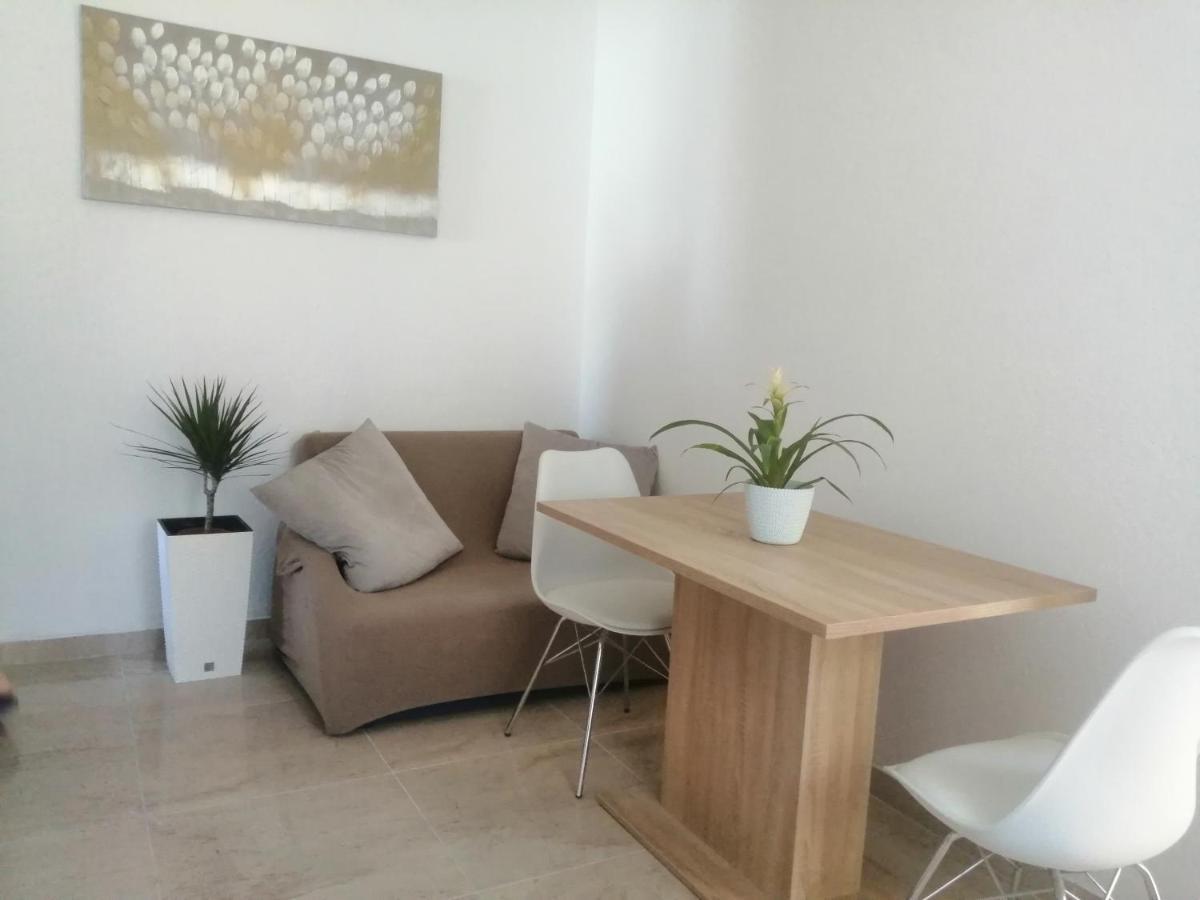 Seaview Holiday Apartments, Ventura Nin Extérieur photo
