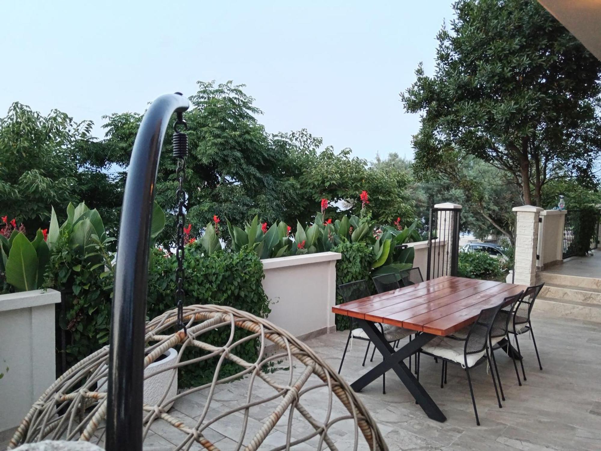 Seaview Holiday Apartments, Ventura Nin Extérieur photo