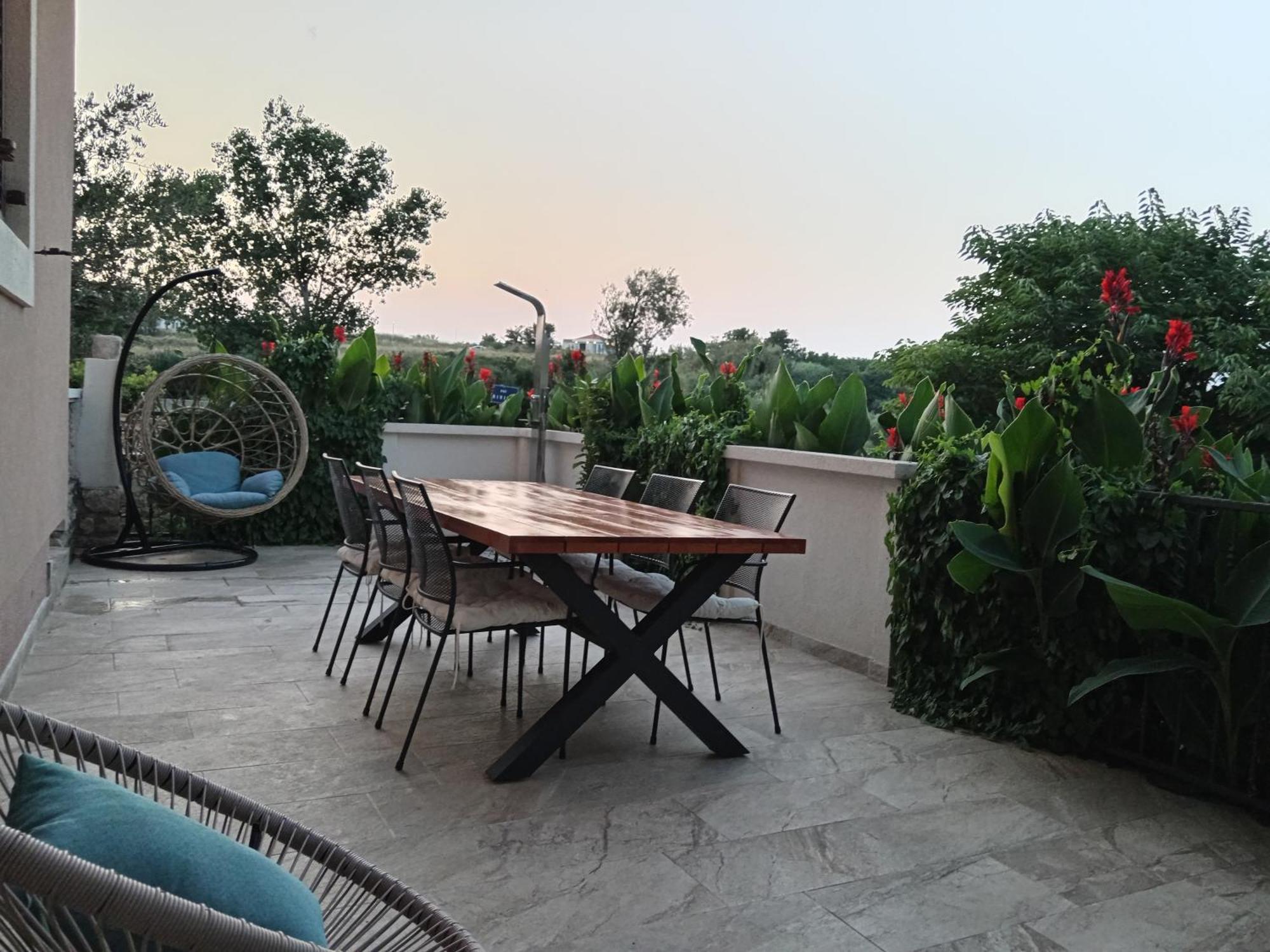 Seaview Holiday Apartments, Ventura Nin Extérieur photo