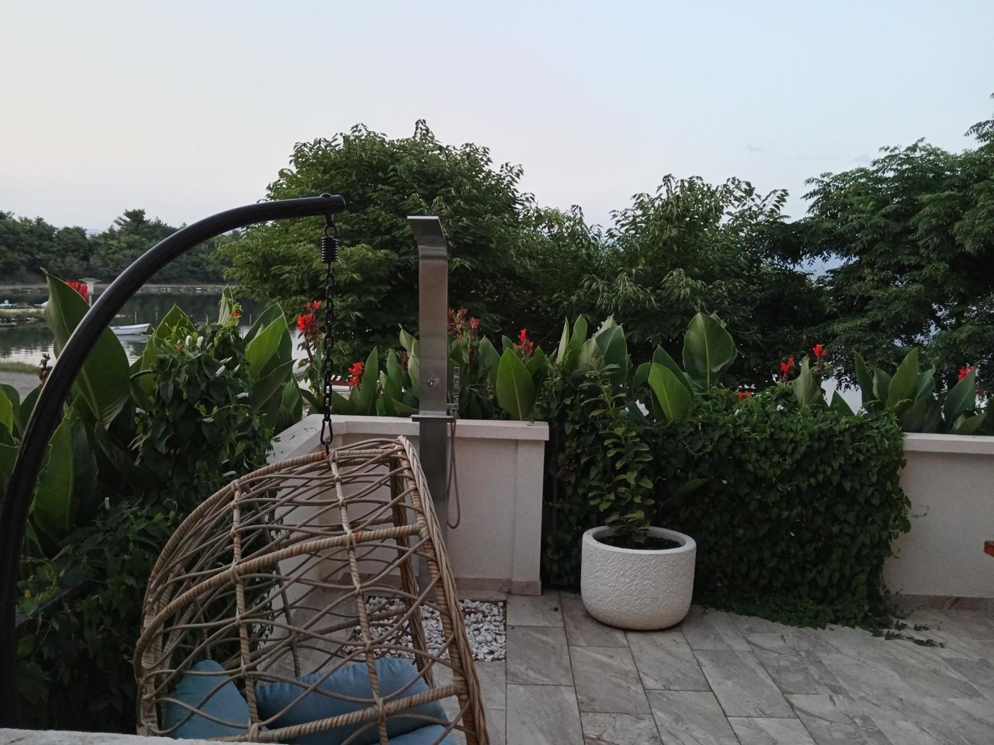 Seaview Holiday Apartments, Ventura Nin Extérieur photo