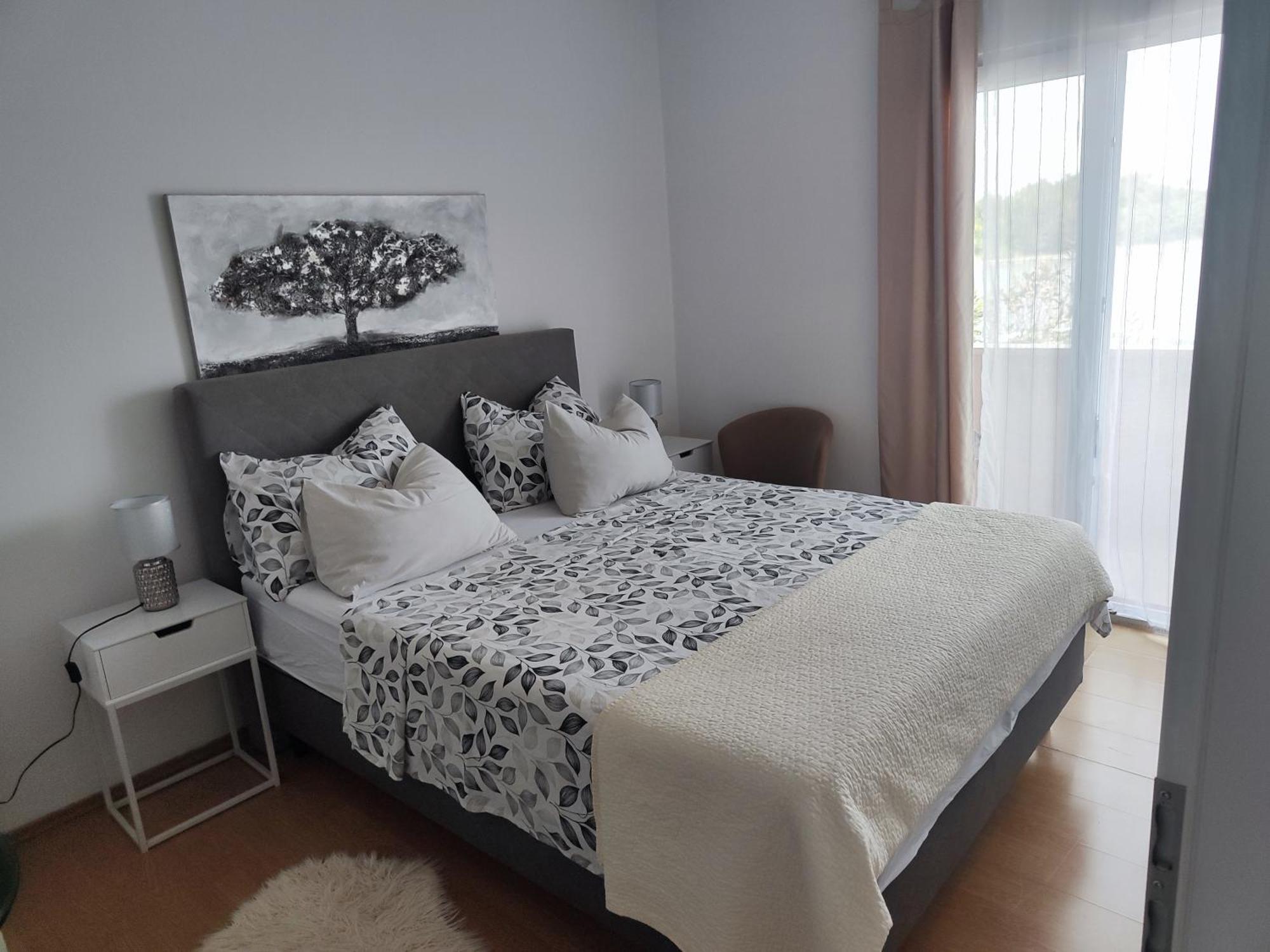 Seaview Holiday Apartments, Ventura Nin Chambre photo